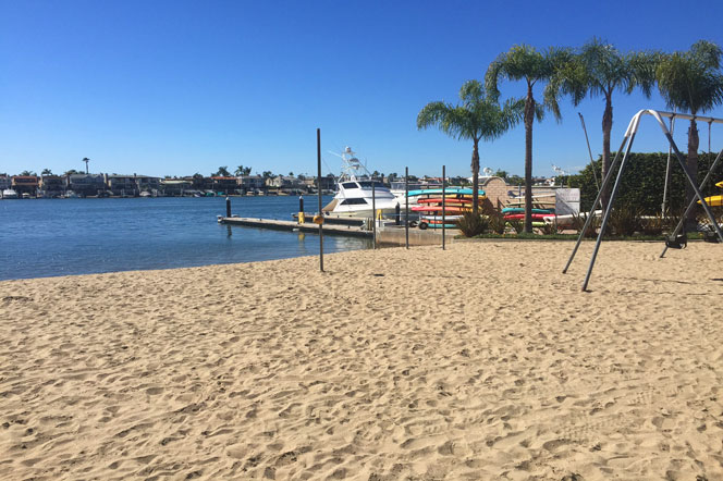 Bayshores beach area in Newport Beach, California